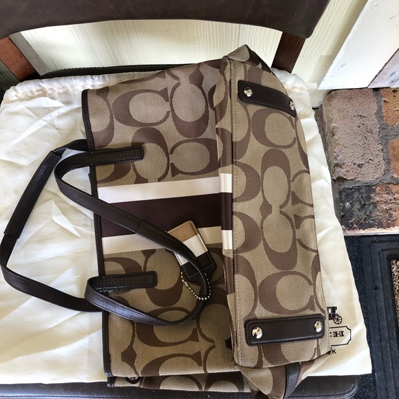 Coach purse - Picture 4 of 4